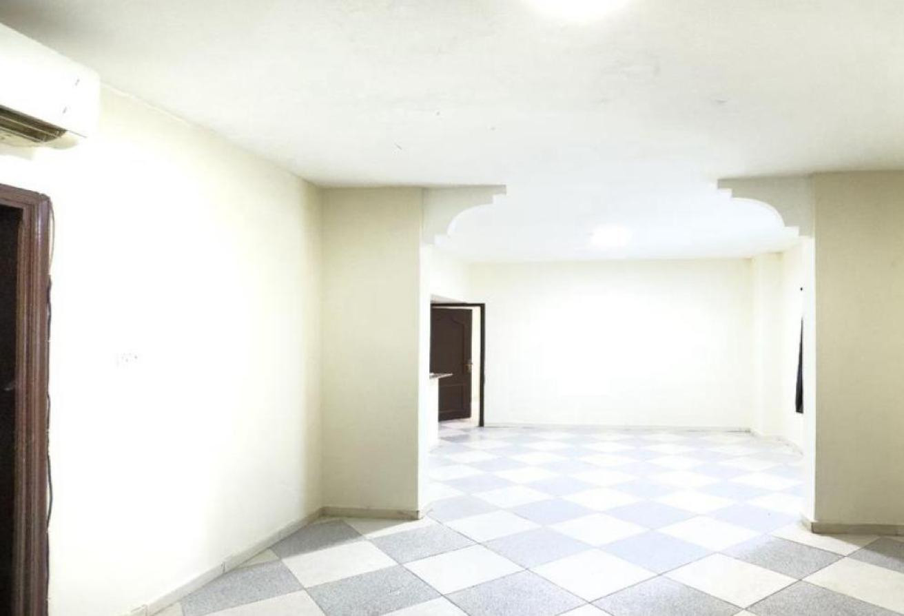 LIMITED OFFER FOR 2 BHK UNFURNISHED | WITH BALCONY - Apartment in Musheireb