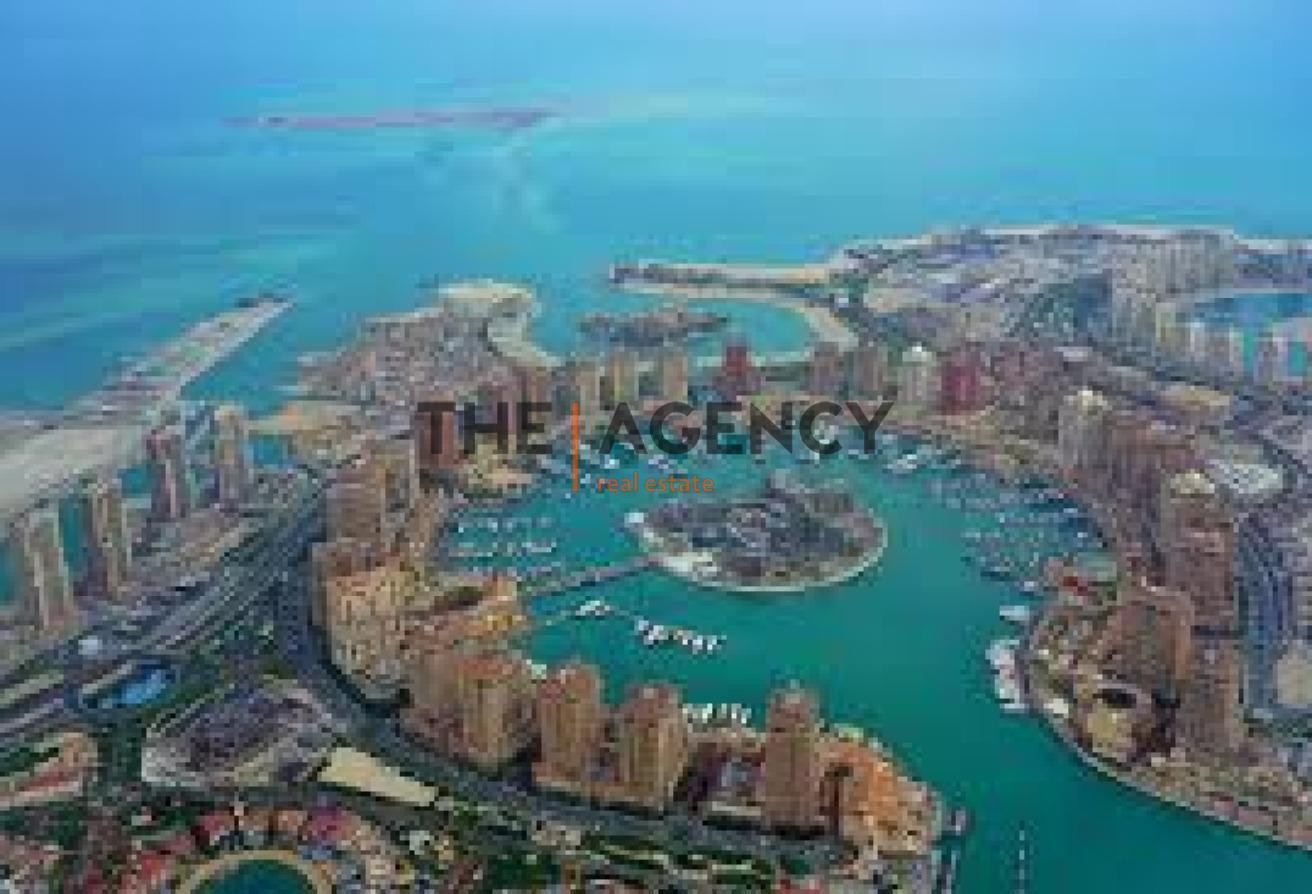 Waterfront villa Luxury at Its Finest on the pearl - Villa in Viva Bahriya