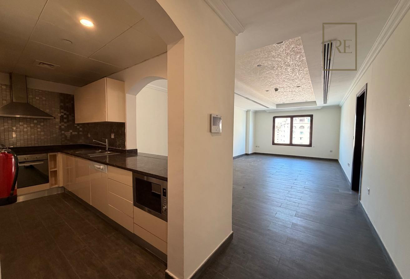 Porto Arabia 2 Bed! Spacious Balcony