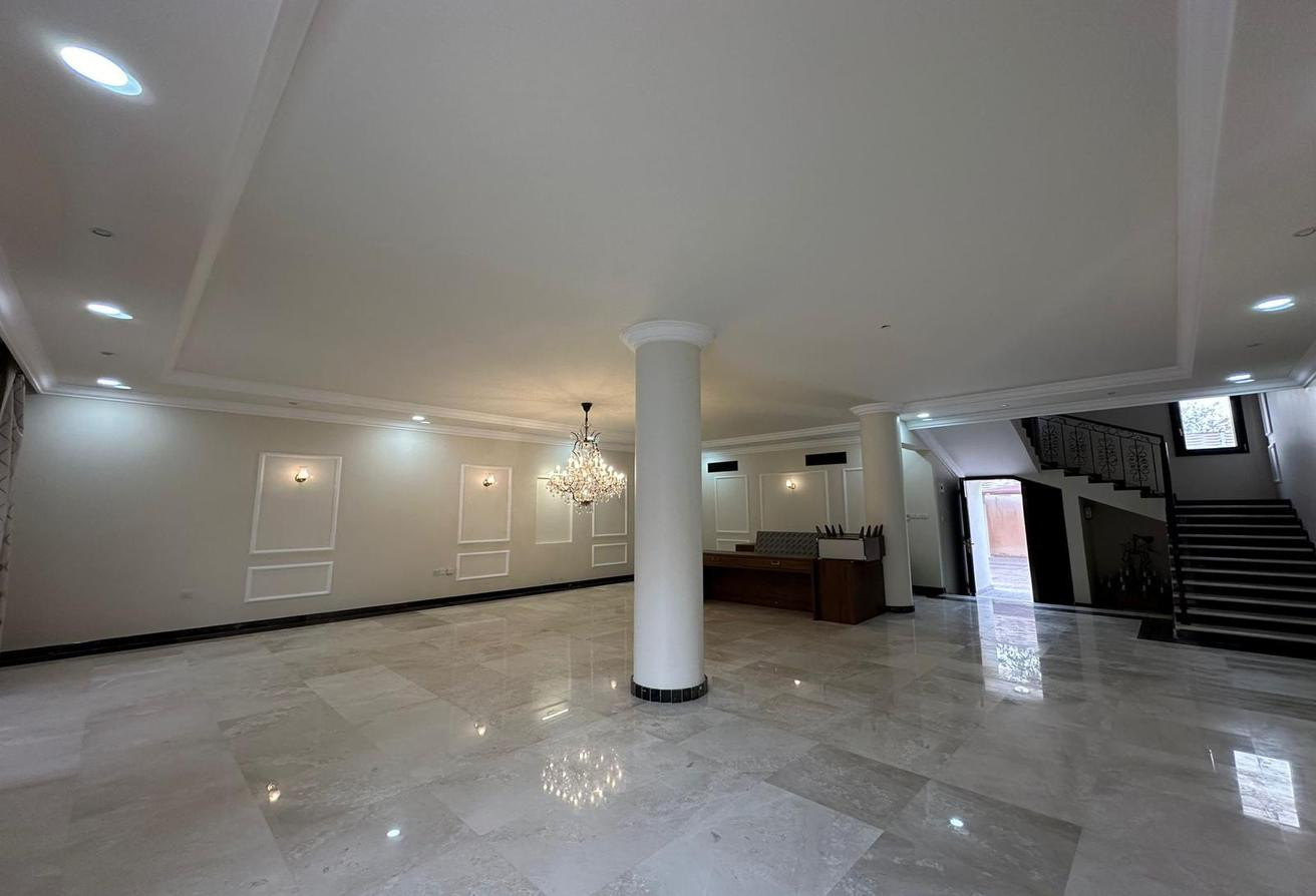 SPACIOUS 6-BEDROOM VILLA | IDEAL FOR FAMILIES - Villa in Al Shatt Street