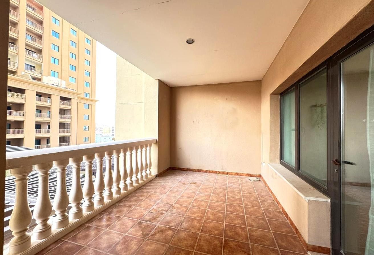 SPACIOUS SF 1BHK APT WITH BLACONY - Apartment in Porto Arabia