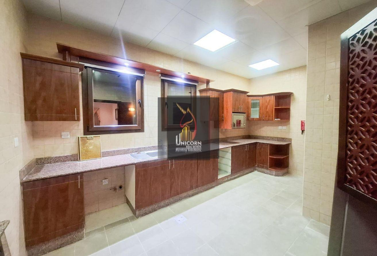 Luxury SF 4 BHK + Maids Room, Great Amenities - Compound Villa in AlMuraikh