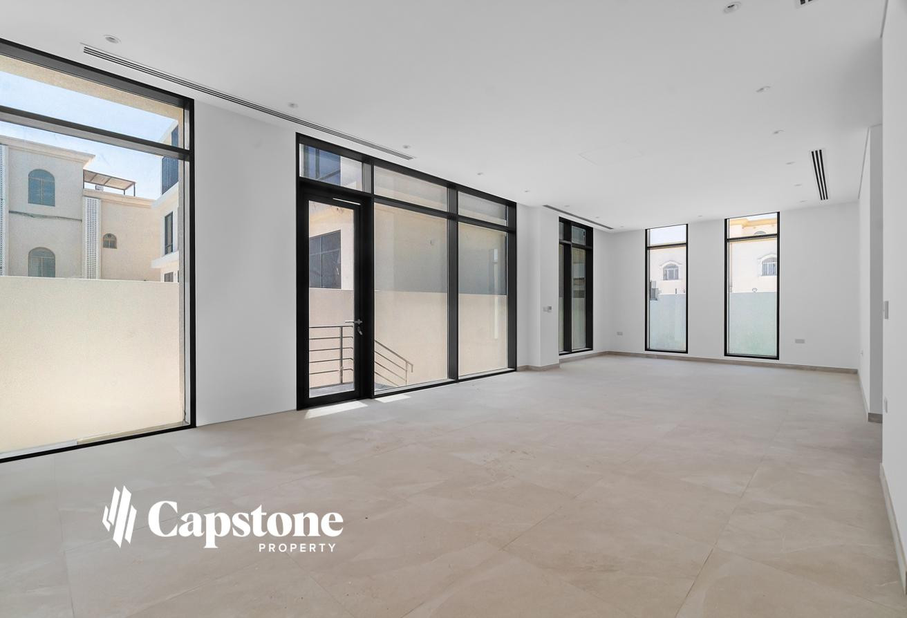 Brand New Executive Staff Villa With Lift