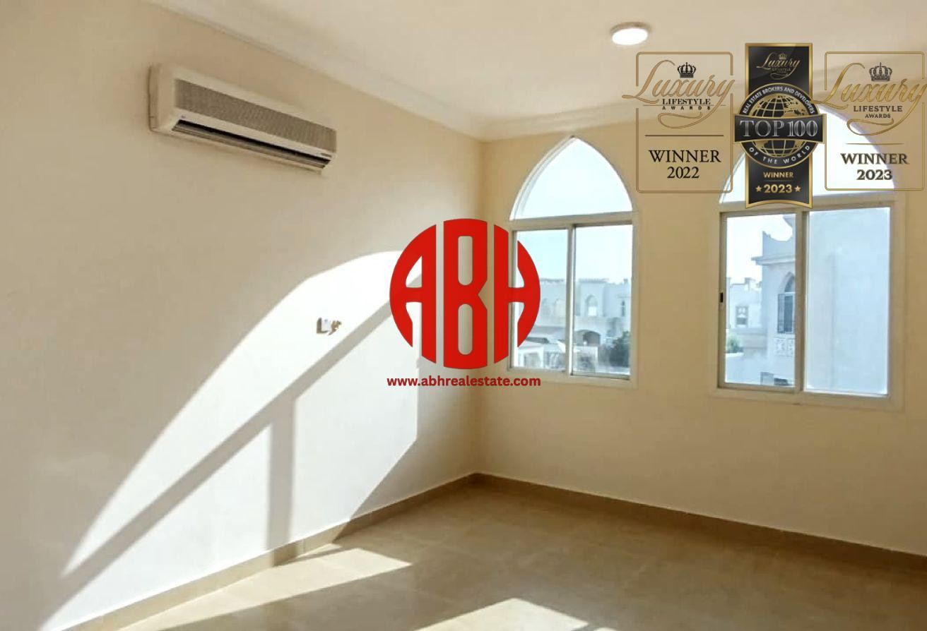 HOT OFFER | 1 MONTH FREE | 4BR + MAID FAMILY VILLA - Compound Villa in Souk Al gharaffa