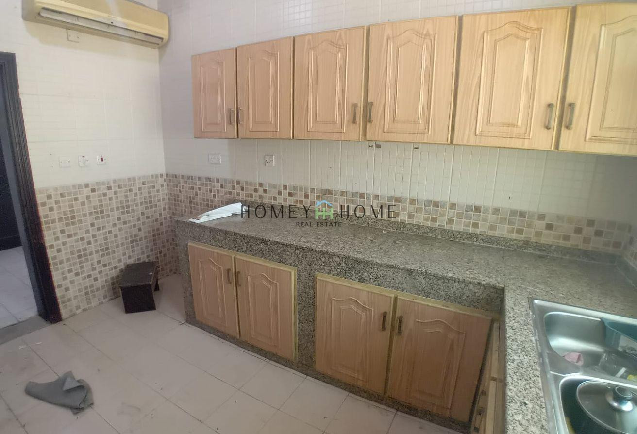 Unfurnished 2 bhk in Mansoura for Rent - Apartment in Al Mansoura