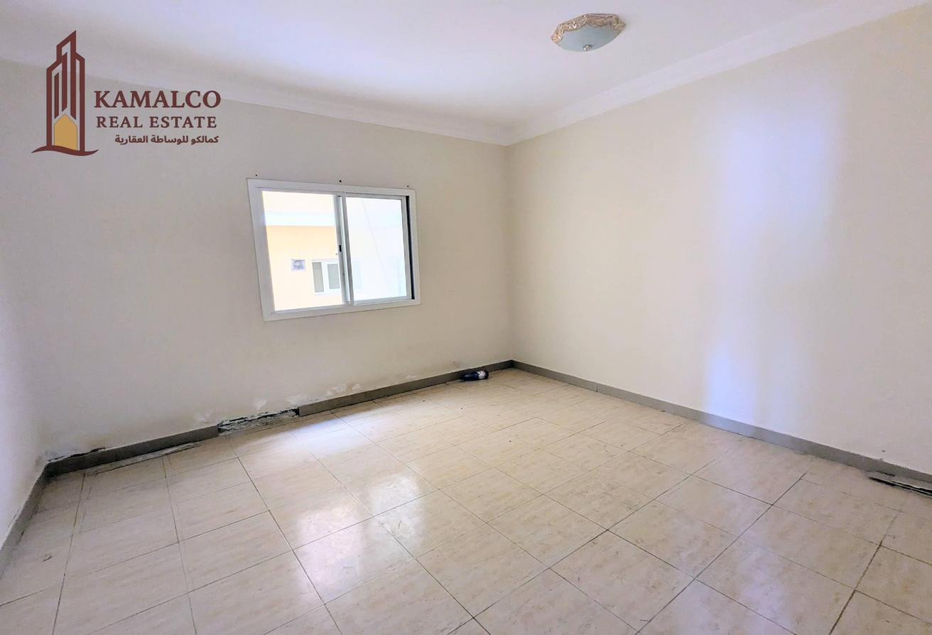 Unfurnished | Spacious 2BHK | In Affordable Price - Apartment in Muntazah 7