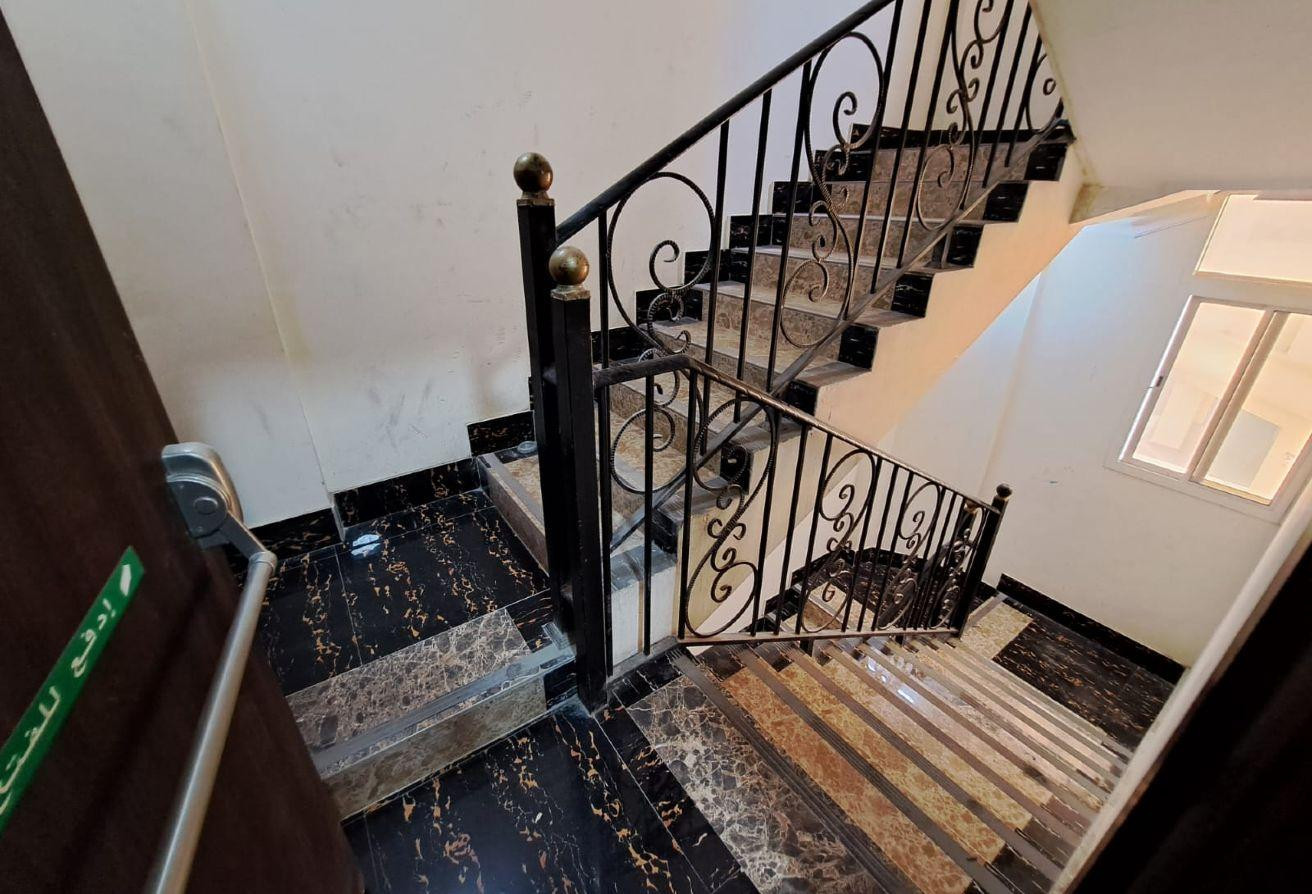 Available 2BHK Unfurnished in Al Sadd near METRO! - Apartment in Al Sadd Road