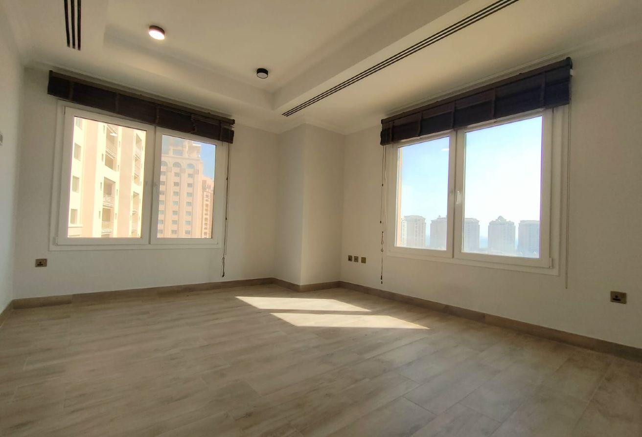 Spacious 2 Badrooms SF | Balcony W/ Marina View