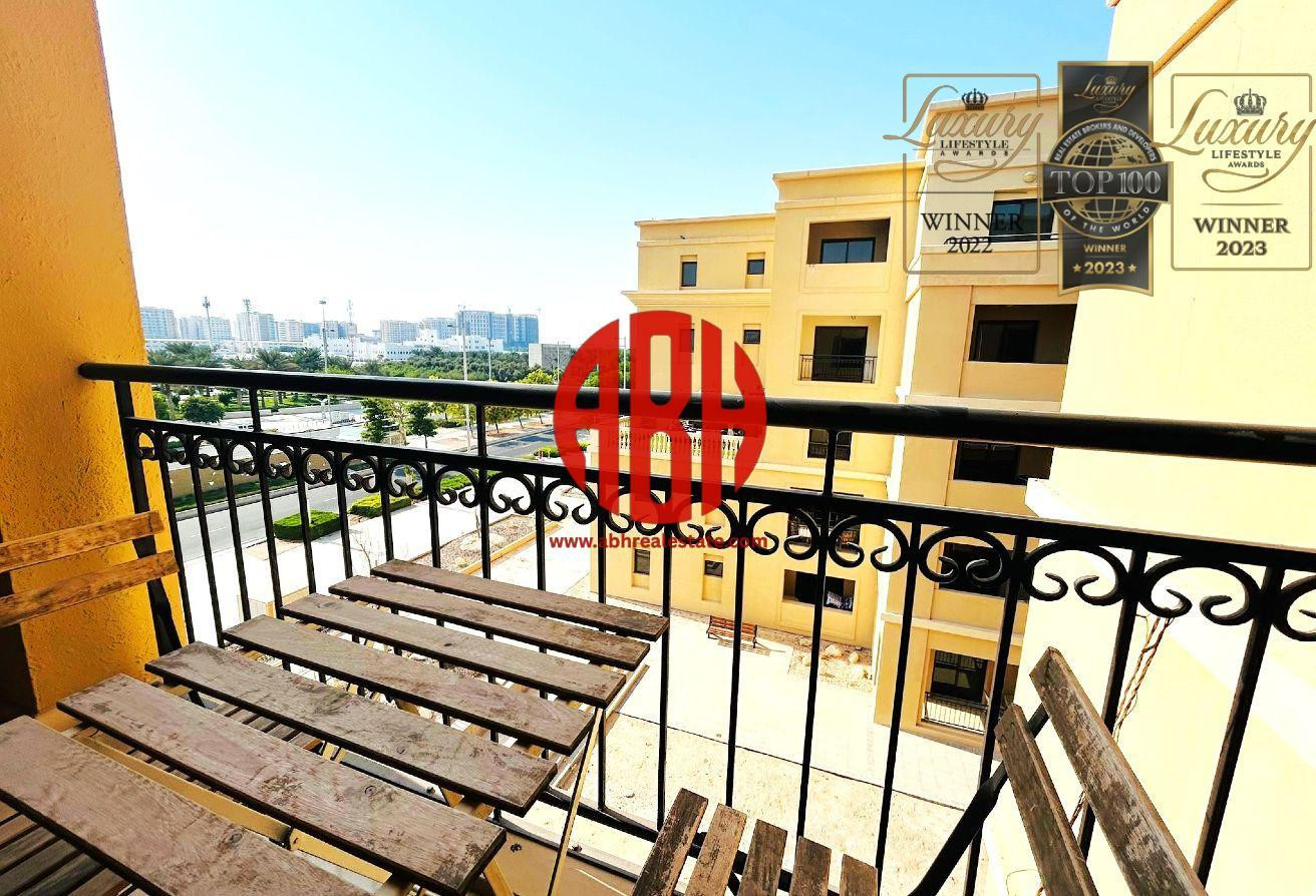 READY TO MOVE | HUGE LAY OUT STUDIO APPARTMENT - Studio Apartment in Fox Hills