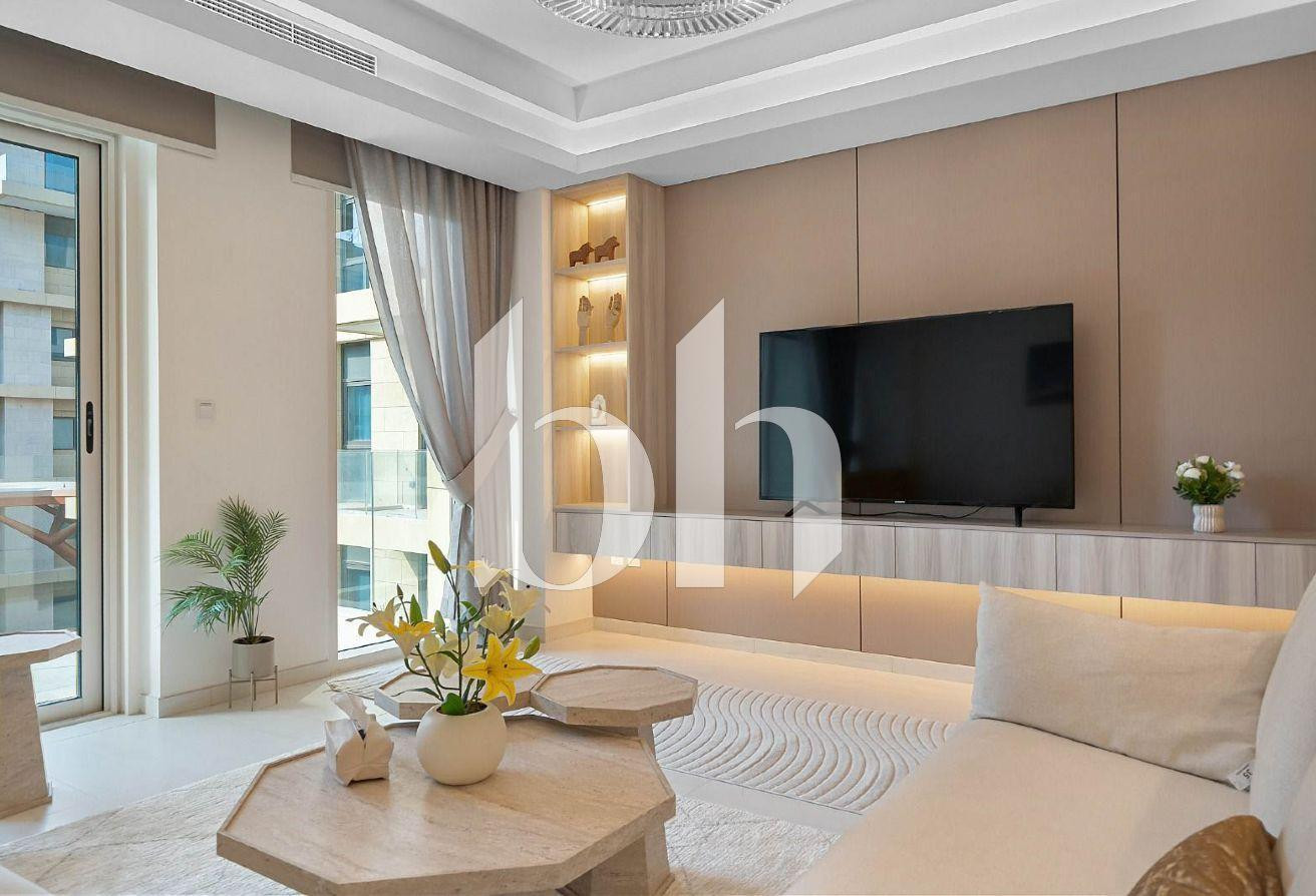 NO COMMISSION ! FULLY RENOVATED! AMAZING APARTMENT