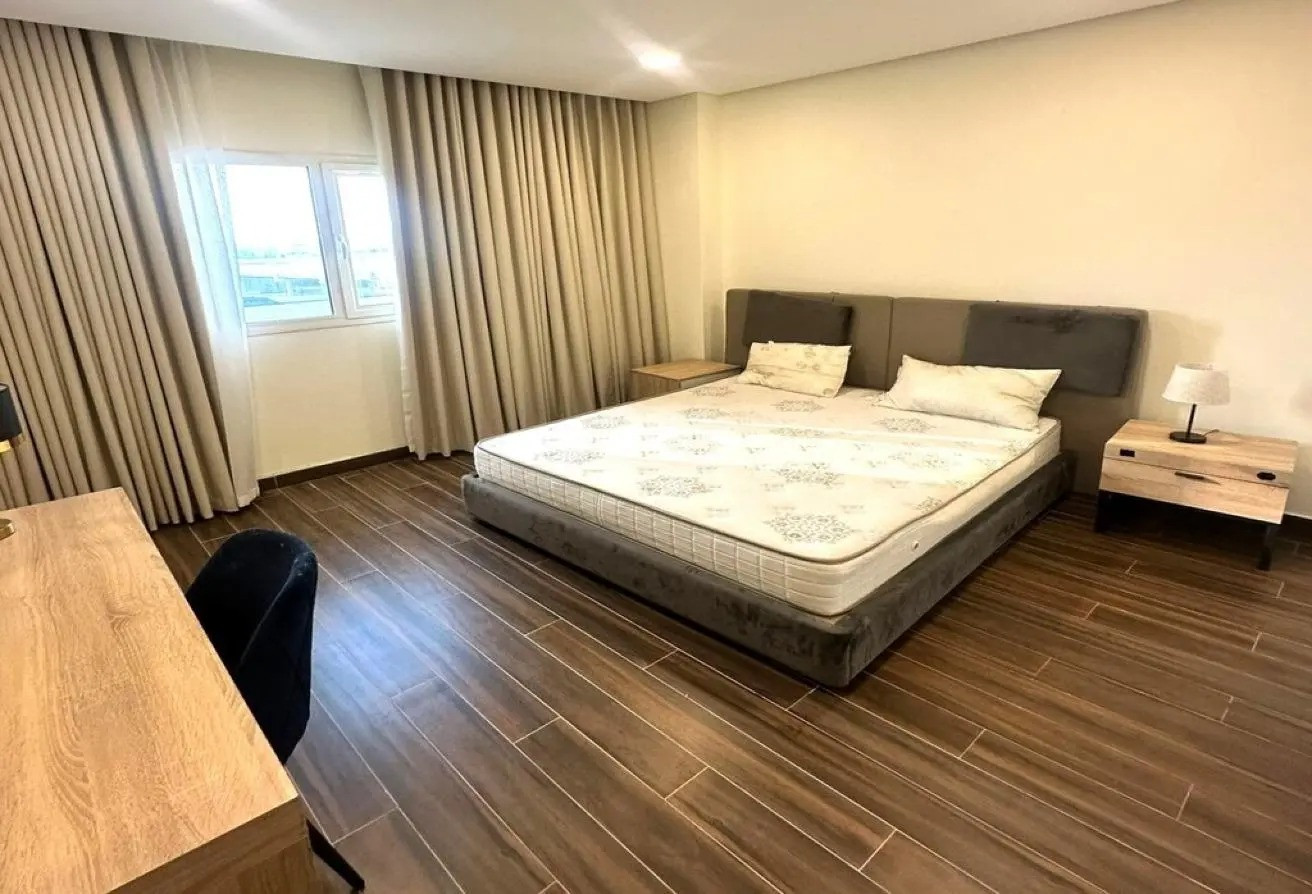 HURRY UP / GOOD INVESTMENT / STADUIM VIEW