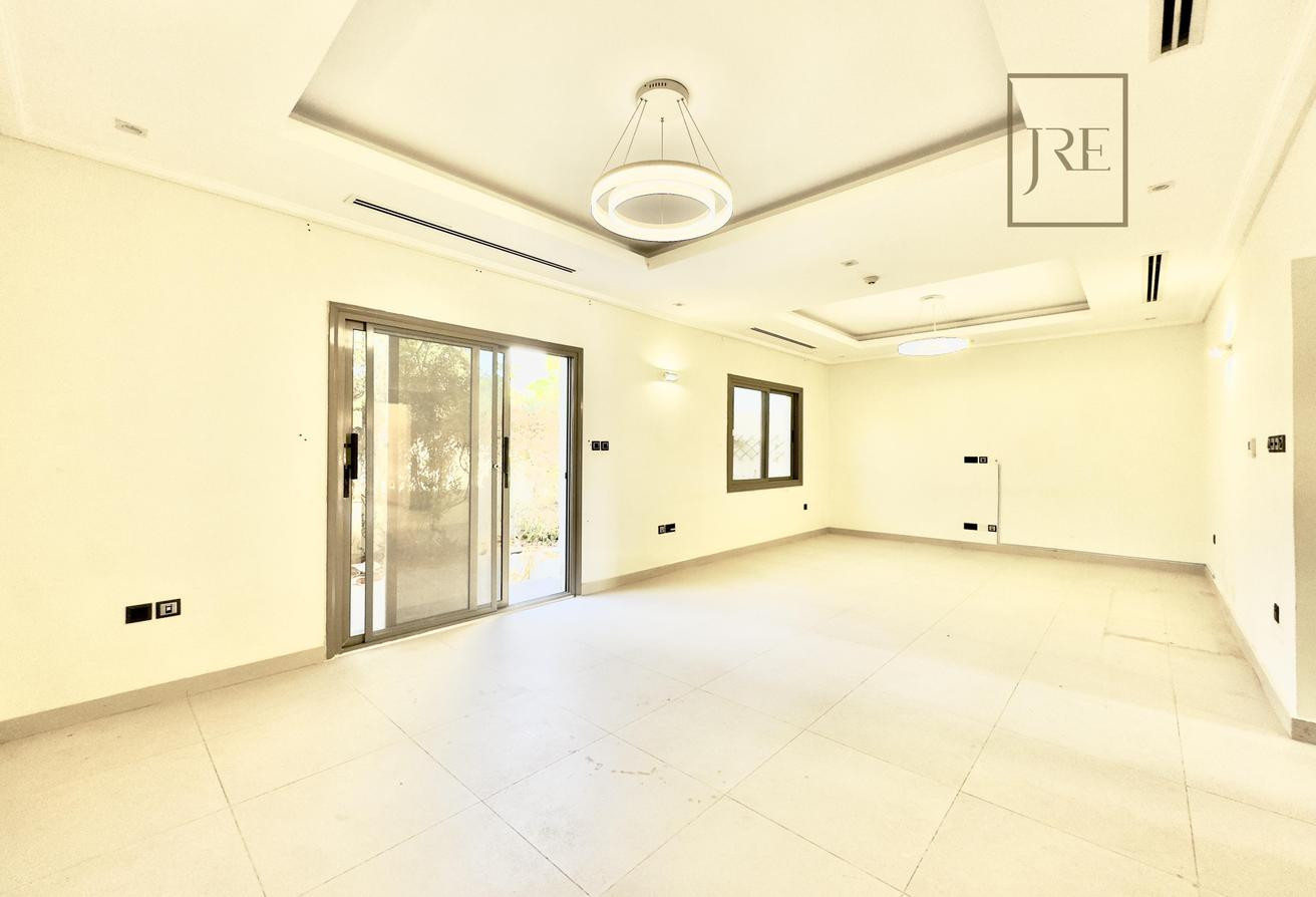 Modern Semi Furnished Spacious Villa - Villa in Al Messila