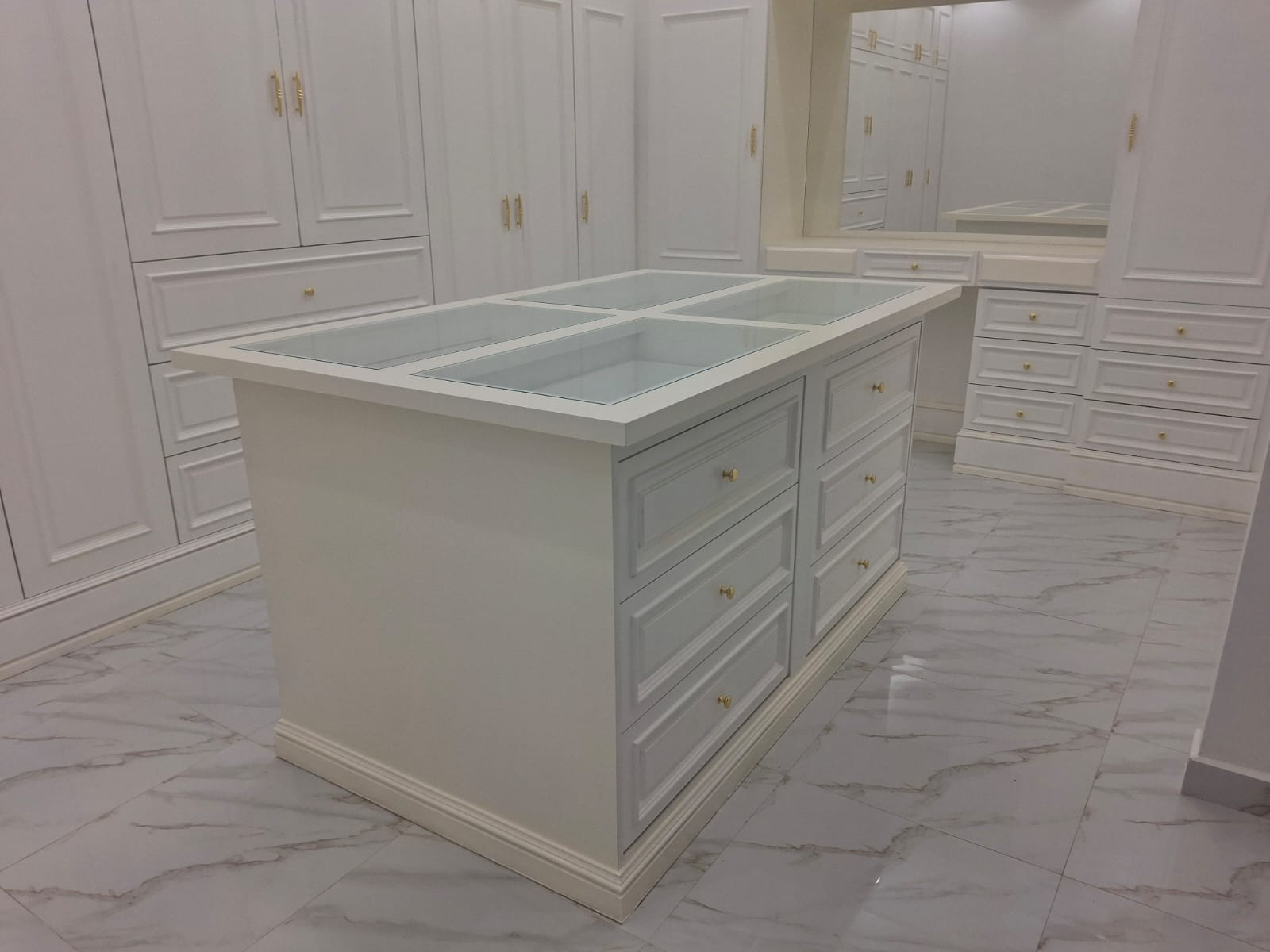 Luxurious Villa with Gym and Pool for Rent in Lusail - Villa in Marina District