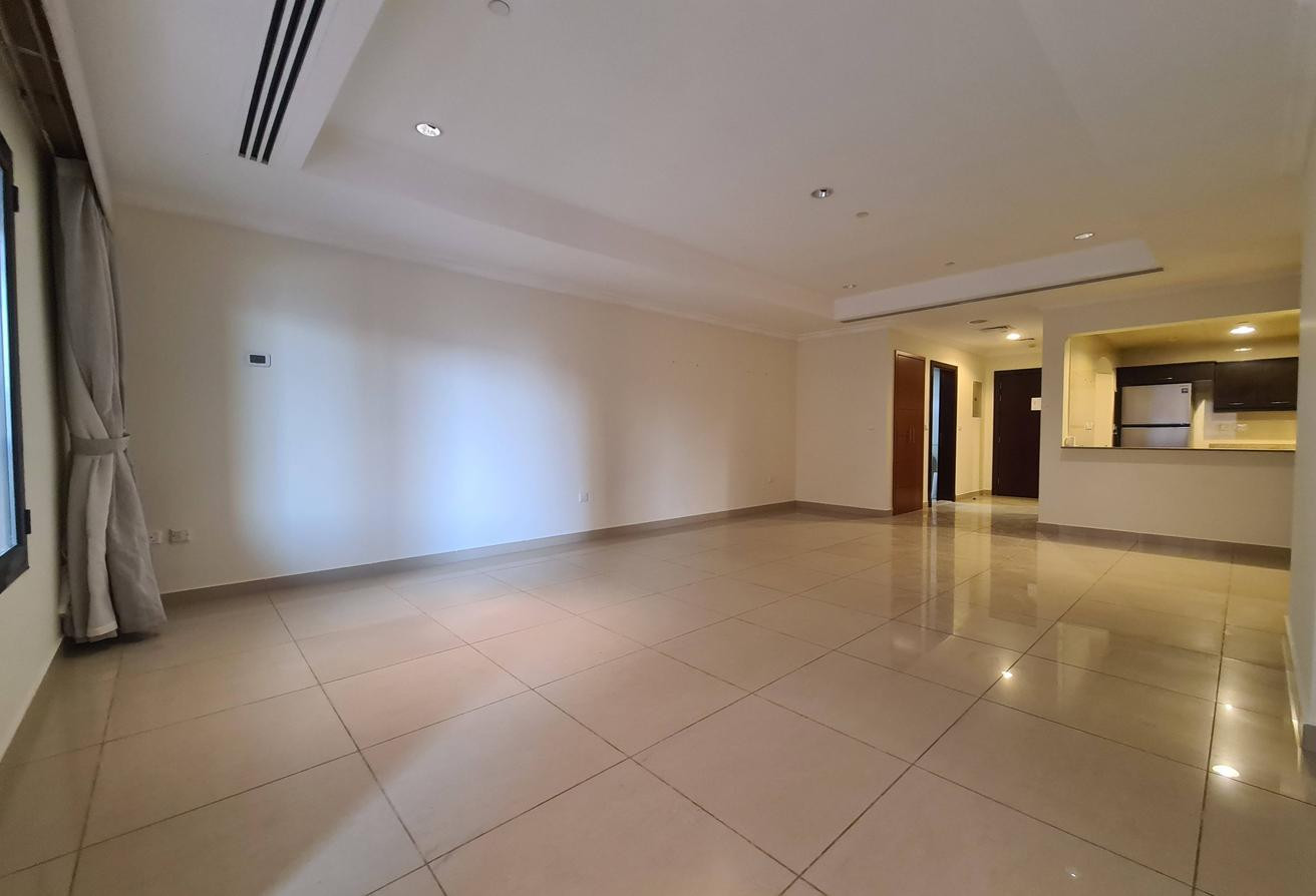 Bills Done | Large Layout | Big Balcony - Apartment in East Porto Drive