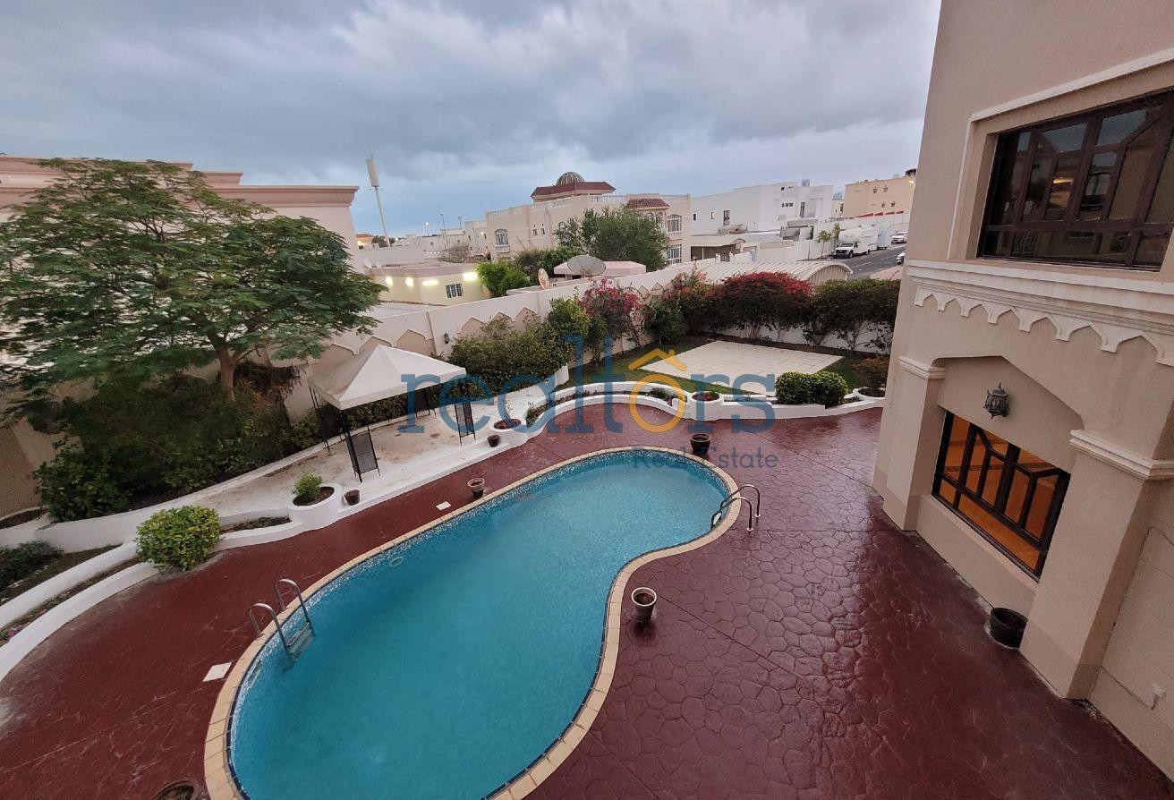 Standalone Villa| 6 Bed | Pool | Driver | Maid - Villa in Al Isteqlal Road