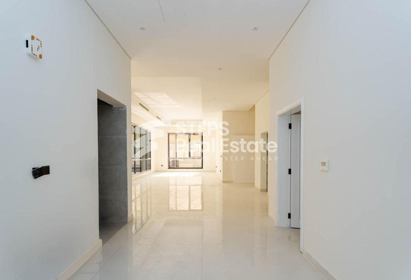 High-end Villa with Elevator in Al Kheesa - Villa in Al Kheesa