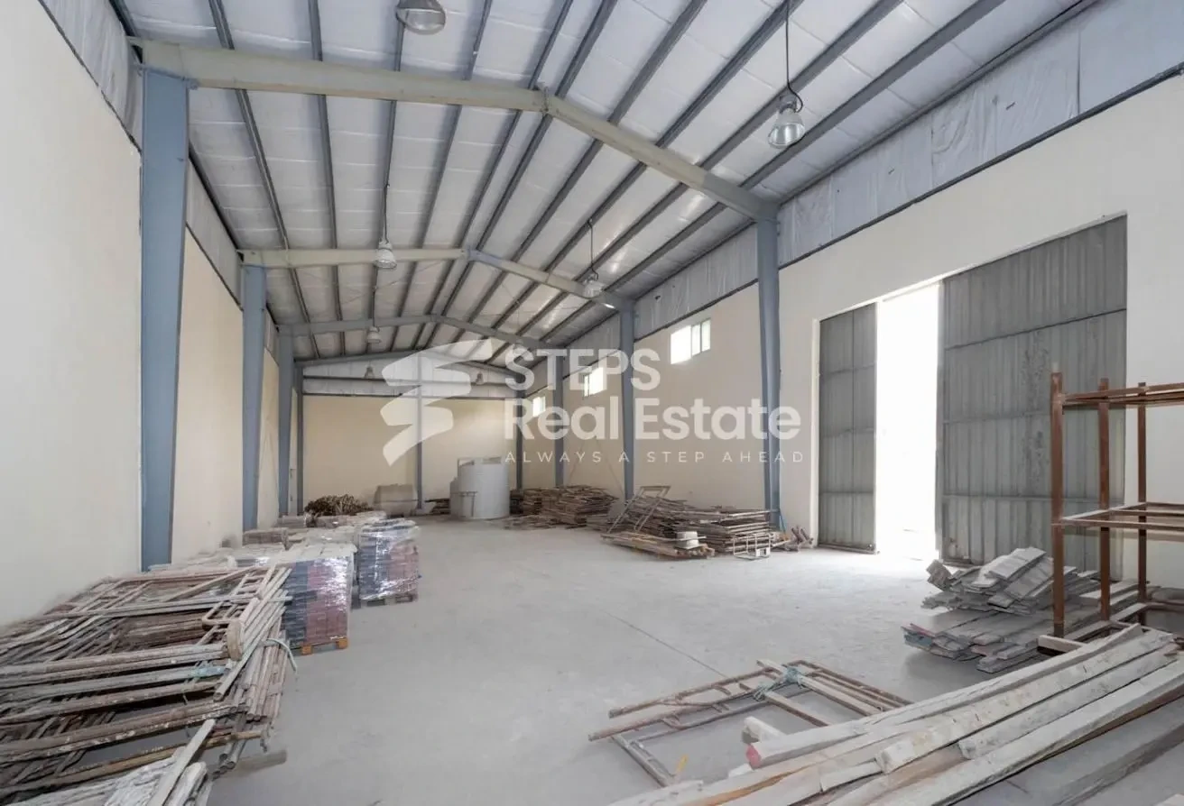 Labor Rooms with 500 sqm Warehouse in Industrial - Labor Camp in Industrial Area