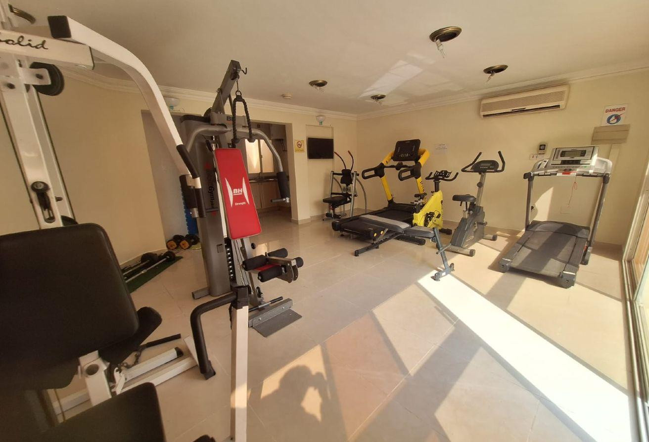 4BHK + Maid Room Compound Villa In Old Airport. - Villa in Old Airport Road