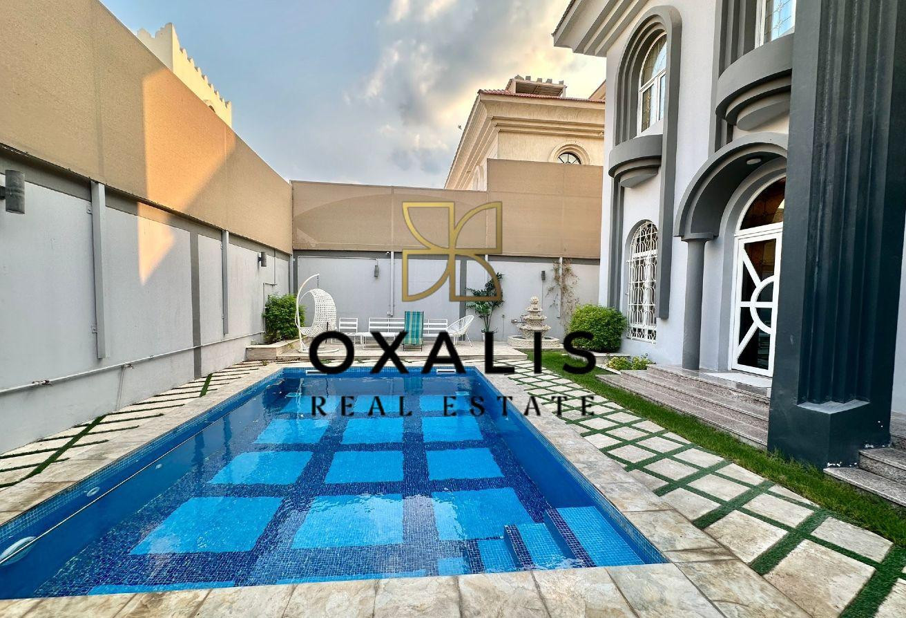 FOR SALE ! STUNNING 5 BHK + MAID | PRIVATE POOL - Villa in Souk Al gharaffa