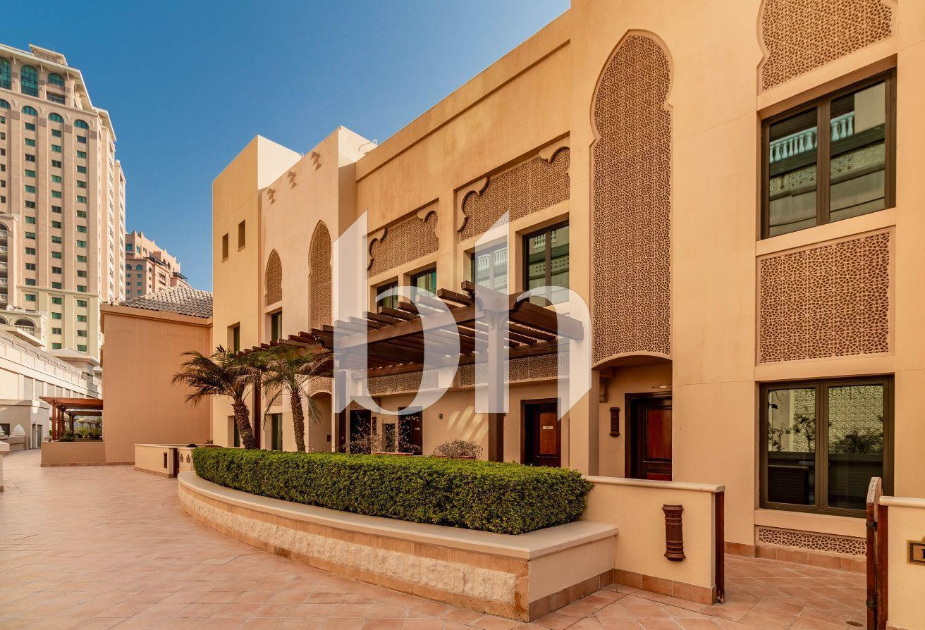 NO COMMISSION ! FULLY RENOVATED! AMAZING APARTMENT