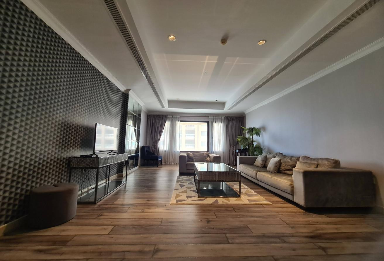Stylish 1BHK+Office | Spacious as a 2BHK - Apartment in West Porto Drive