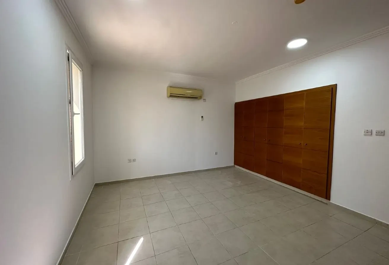 Lovely Calm Compound Modern Family Villa - Villa in Al Kharaitiyat