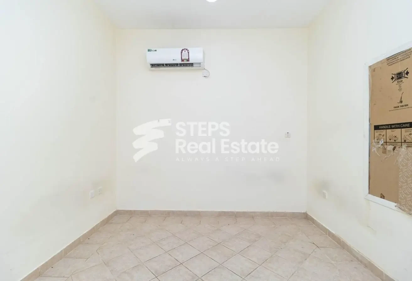 Large Villa in Compound for Staff for Rent - Villa in Umm Al Seneem Street