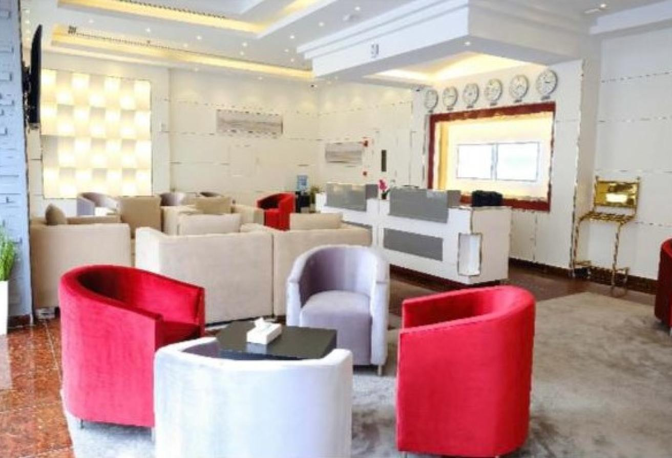 ELEGANT FURNISHED SERVICED ROOMS - Apartment in Al Hitmi