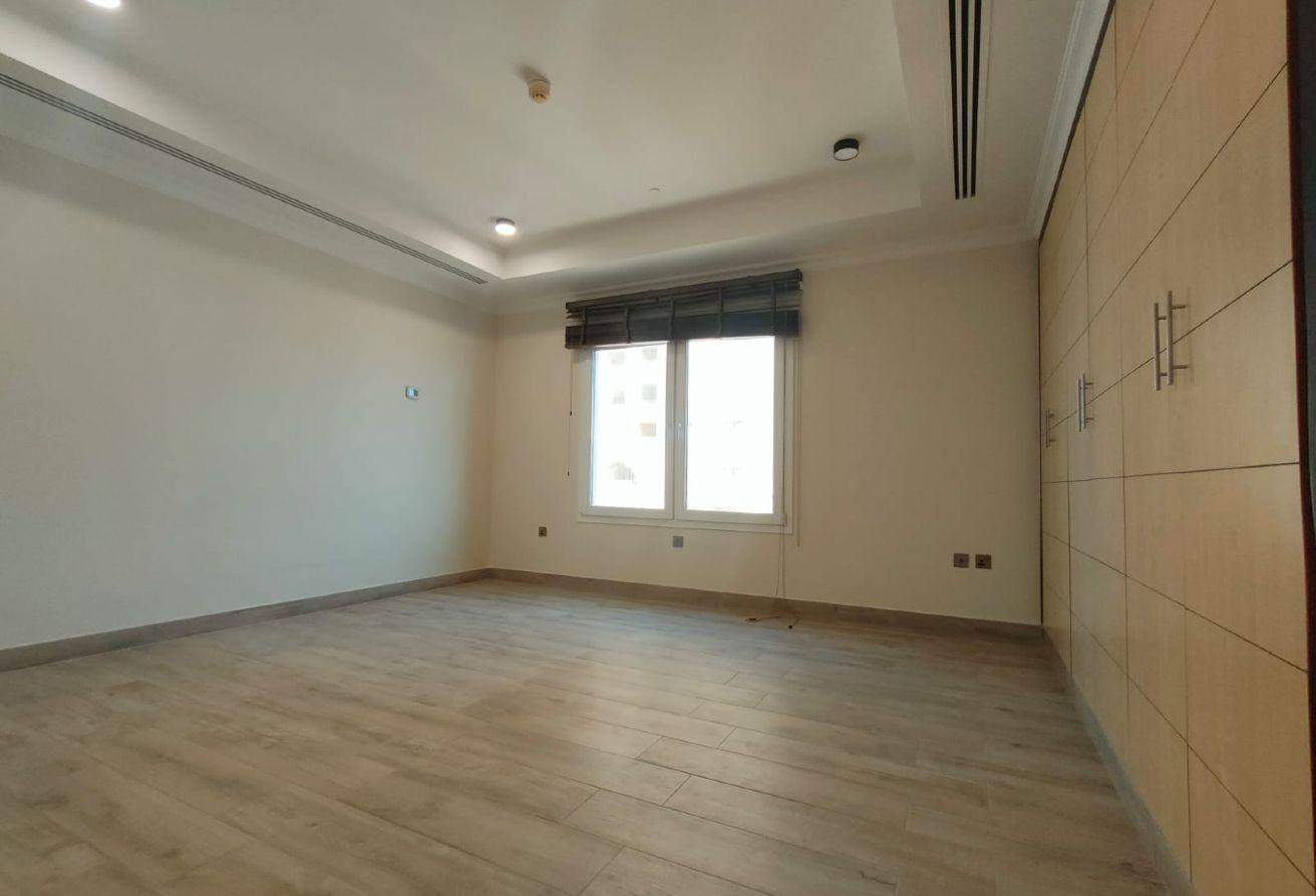Spacious 2 Badrooms SF | Balcony W/ Marina View