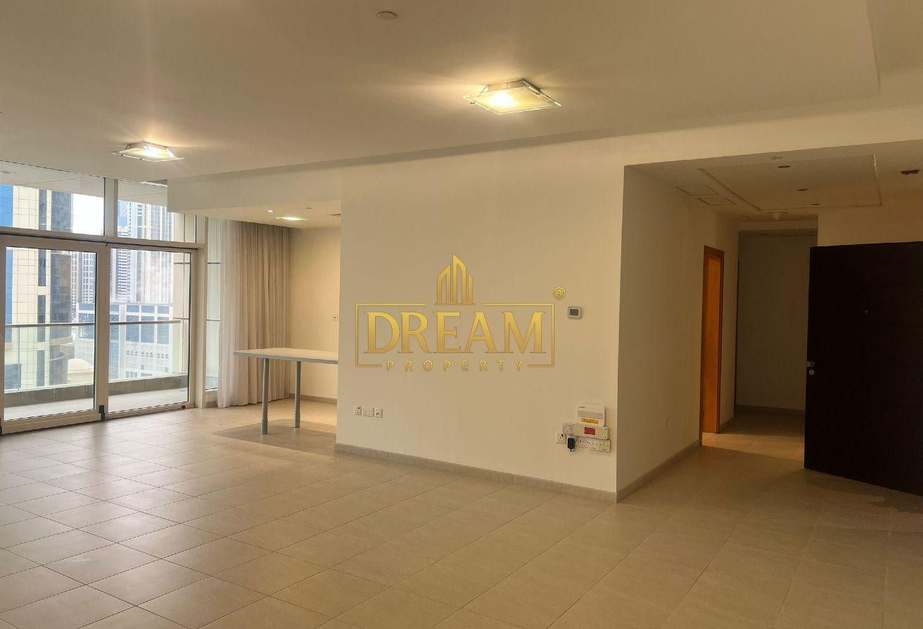 Spacious 2 Bedroom + Maid With Balcony in West Bay - Apartment in West Bay