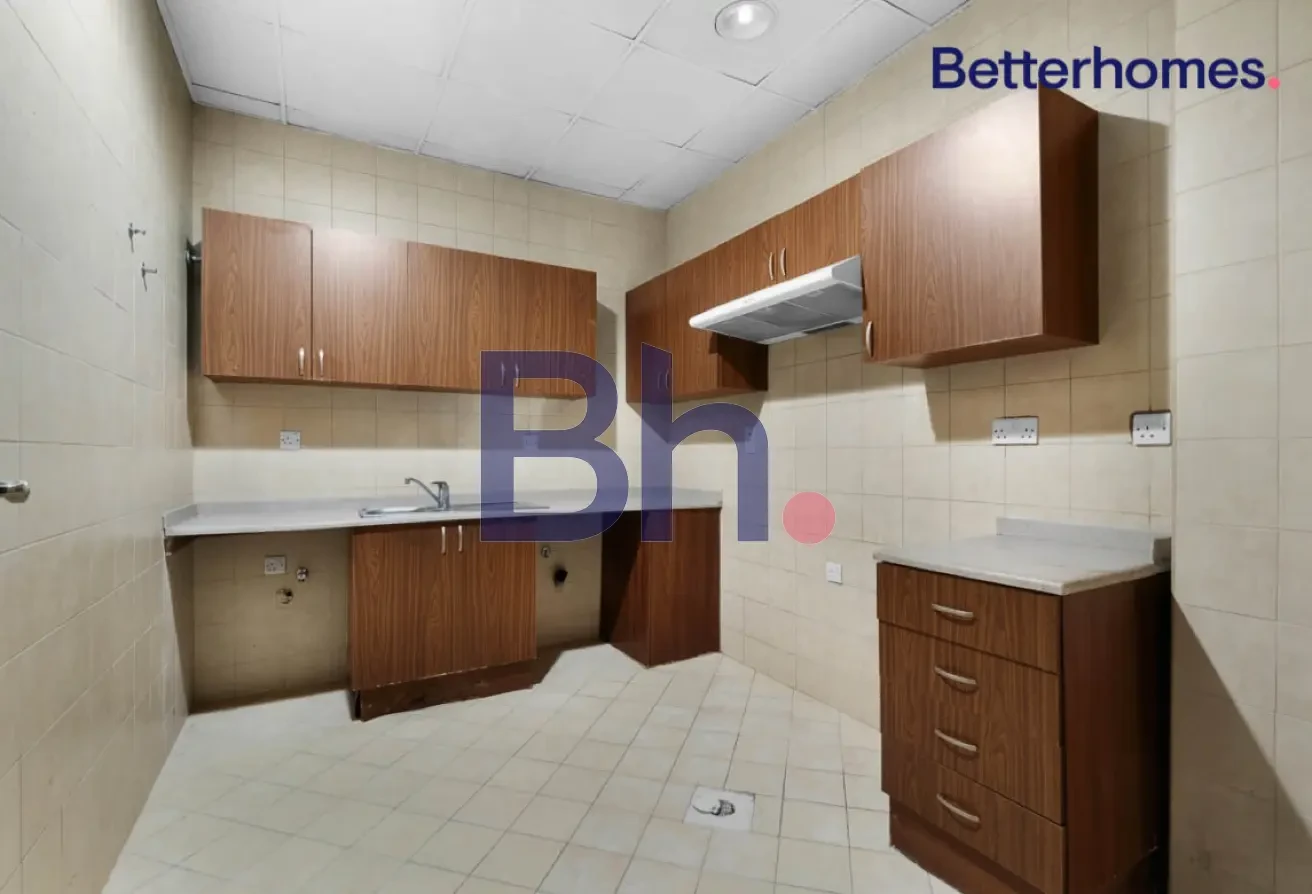 PERFECT LOCATION | UN FURNISHED | MONTHS FREE - Apartment in Al Sadd
