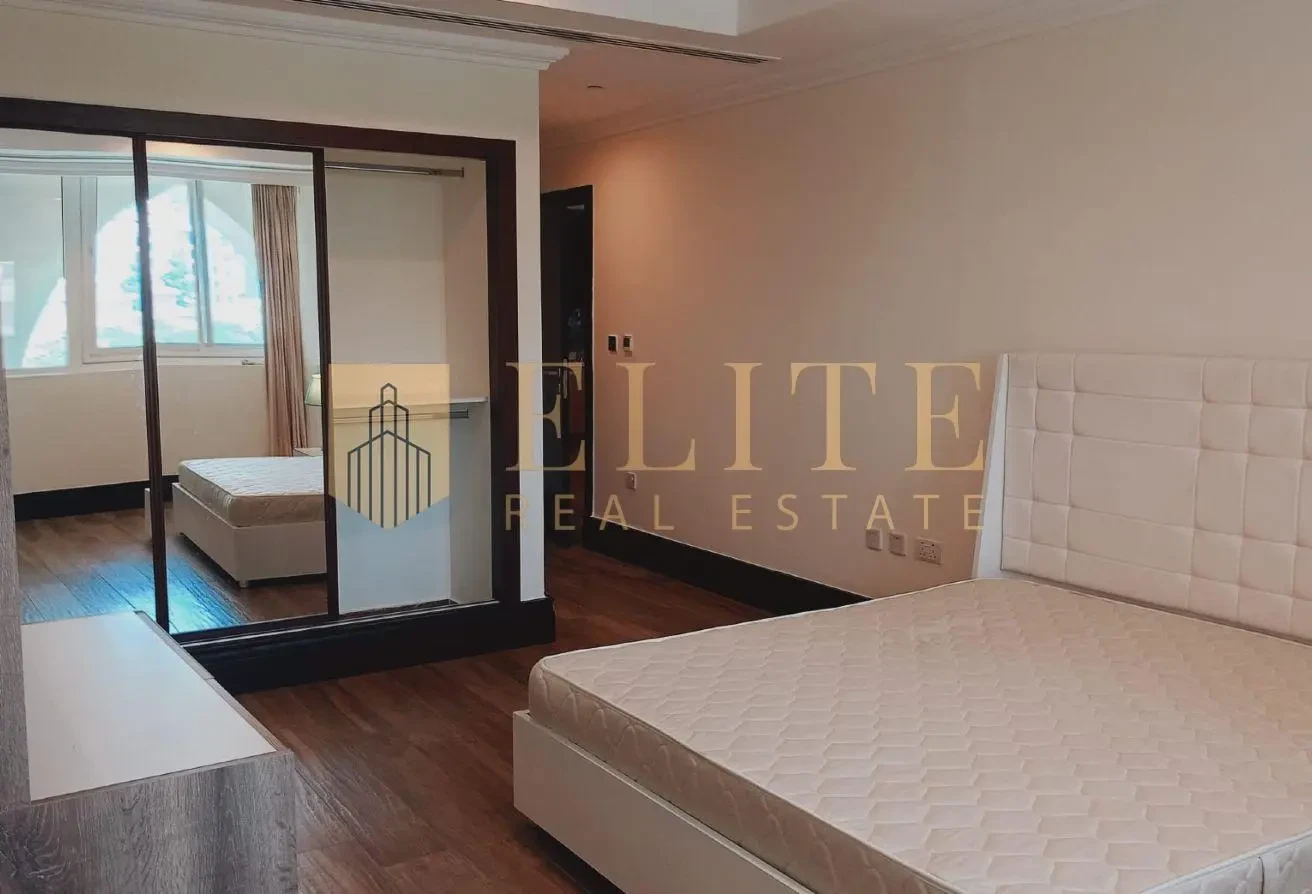 Luxury 1-Bedroom Fully Furnished in Viva Bahriya - Apartment in Viva West