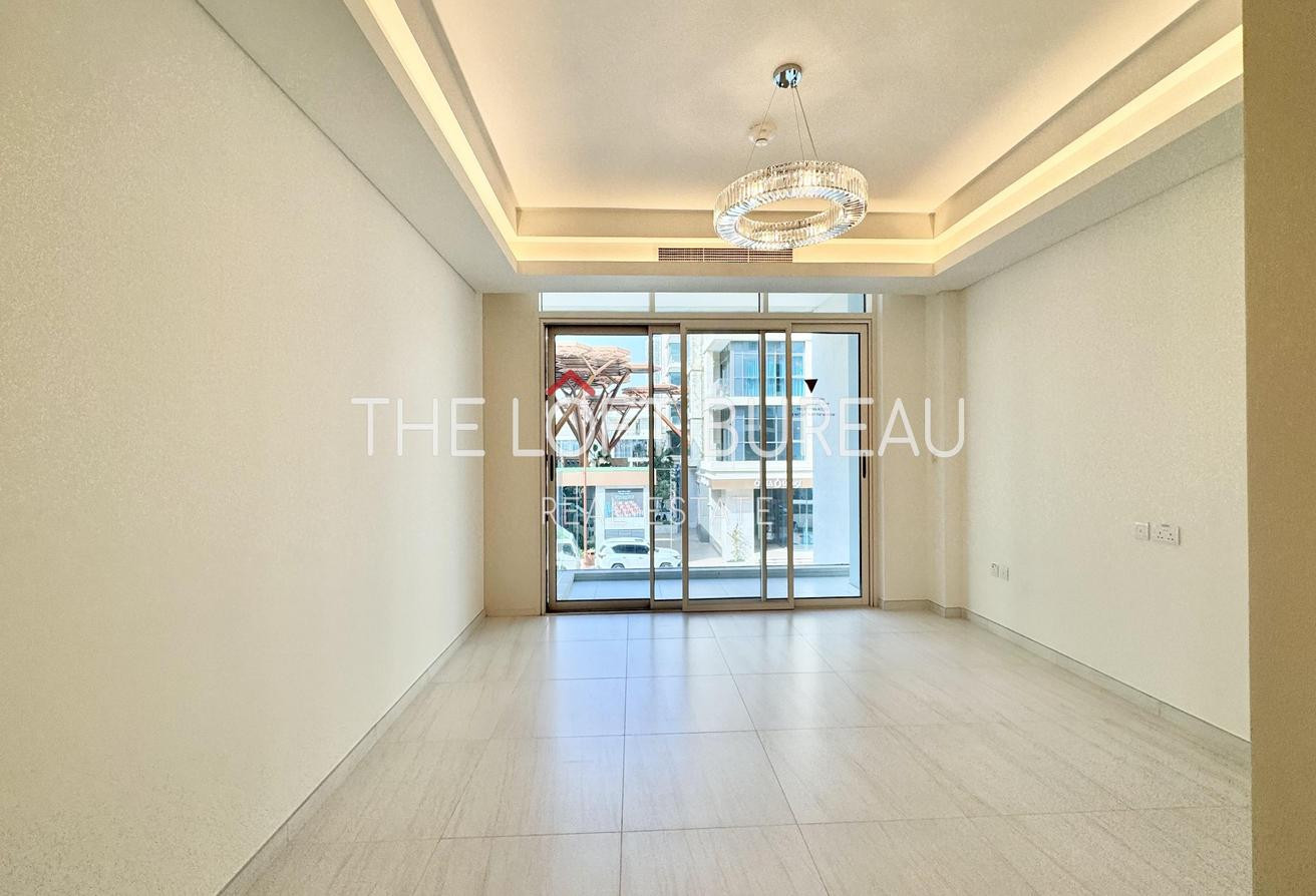 FreeHold| 10%DP|Crystal| GEWAN ISLAND| 2BHK+Maid|