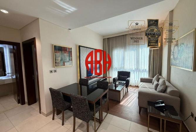 Spacious 2 bedrooms Master Flat in Al Sadd