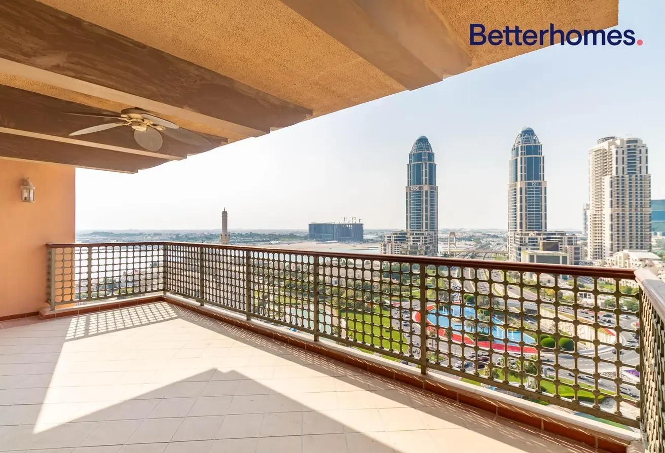 2 BR Apartment with 2 Parking Spaces Porto Arabia - Apartment in Doha