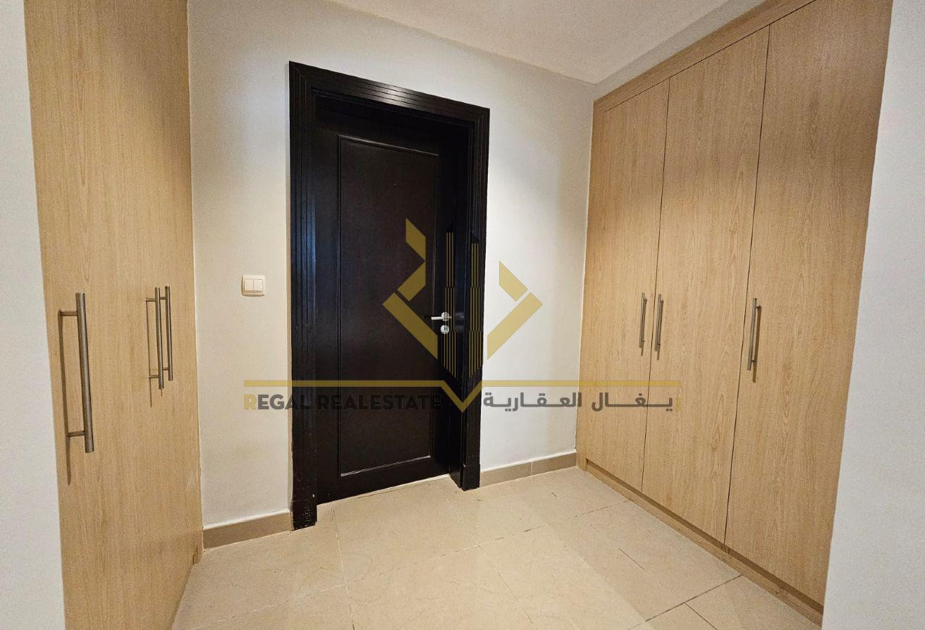 Spacious 1BR with balcony in Porto Arabia