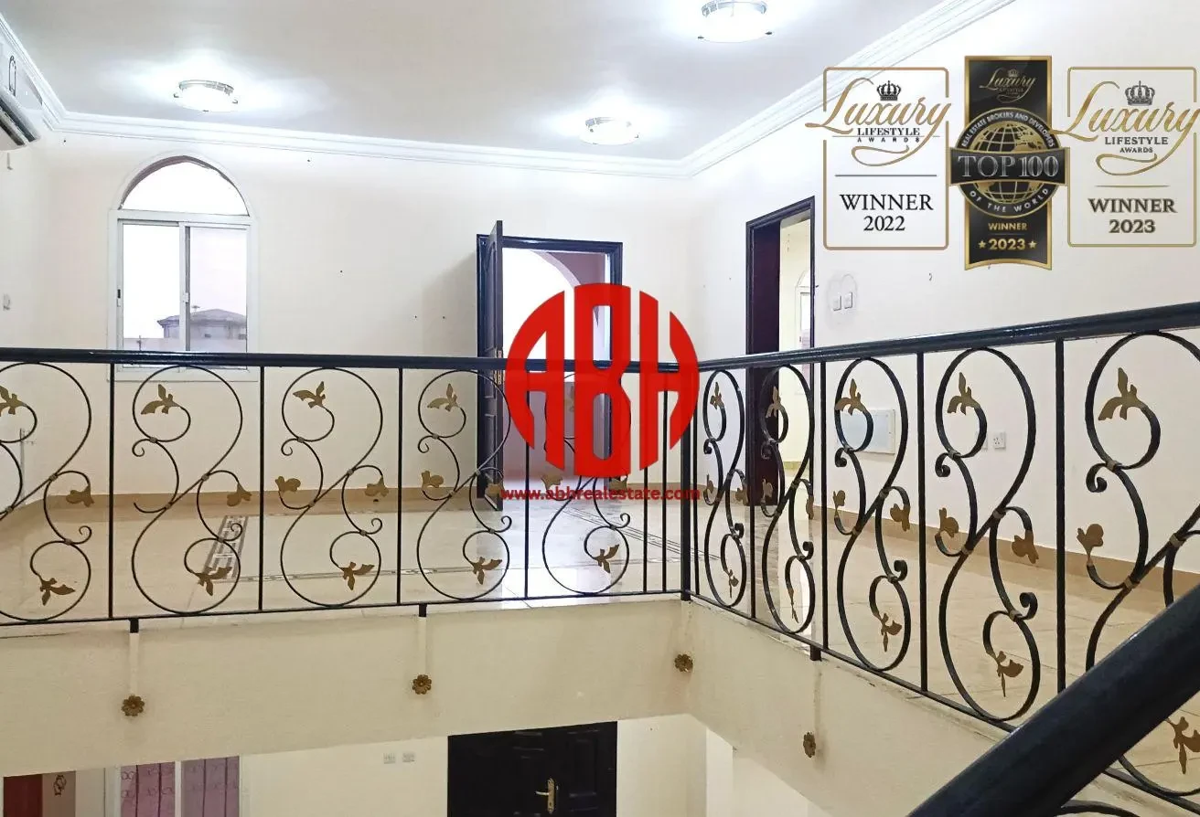 1 MONTH FREE | EXCLUSIVE 5BR VILLA | TOP AMENITIES - Compound Villa in Street 870