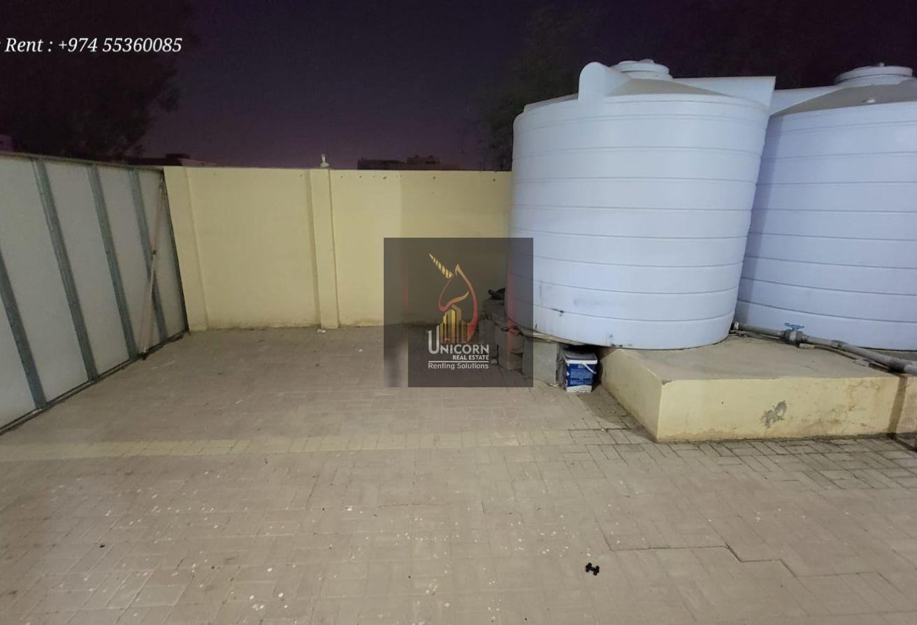 7 Bedroom Villa | With Backyard | 2 Kitchens - Compound Villa in Umm Abirieh