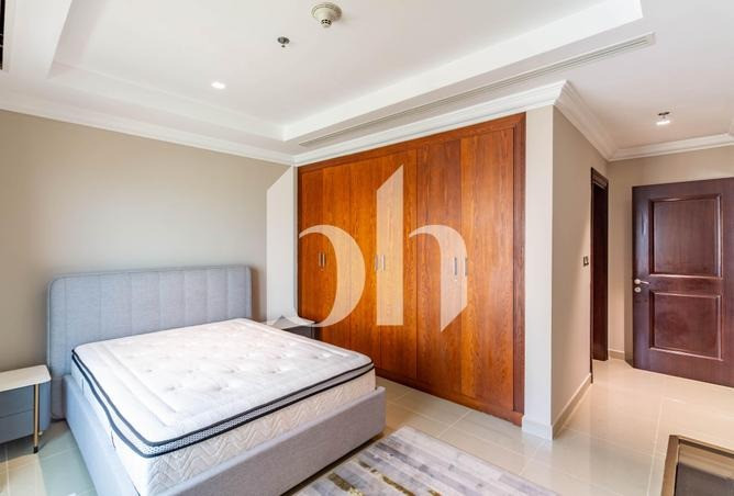 Exclusive 2BR Flat w/ Panoramic Sea & City View