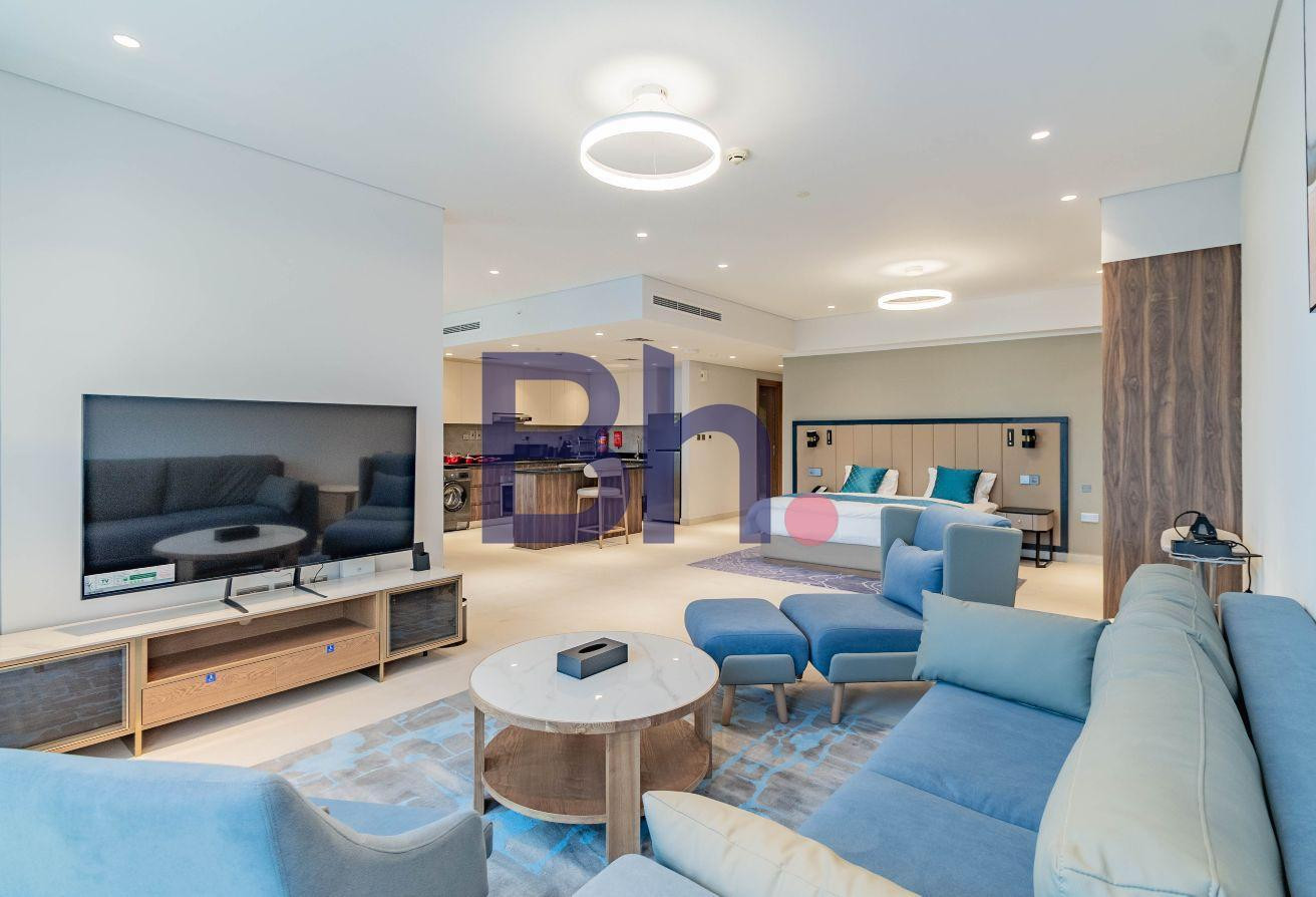 MODERN STUDIO | PREMIUM FINISH | MOVE-IN READY - Studio Apartment in La Plage West