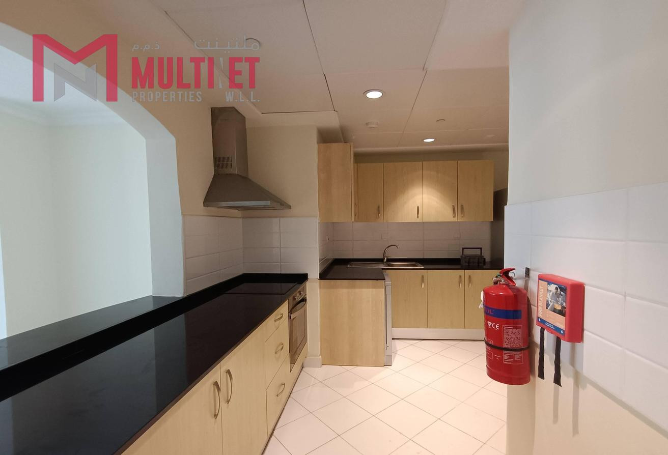 Elegant 1 BHK SF | Luxury Living in the Pearl - Apartment in East Porto Drive