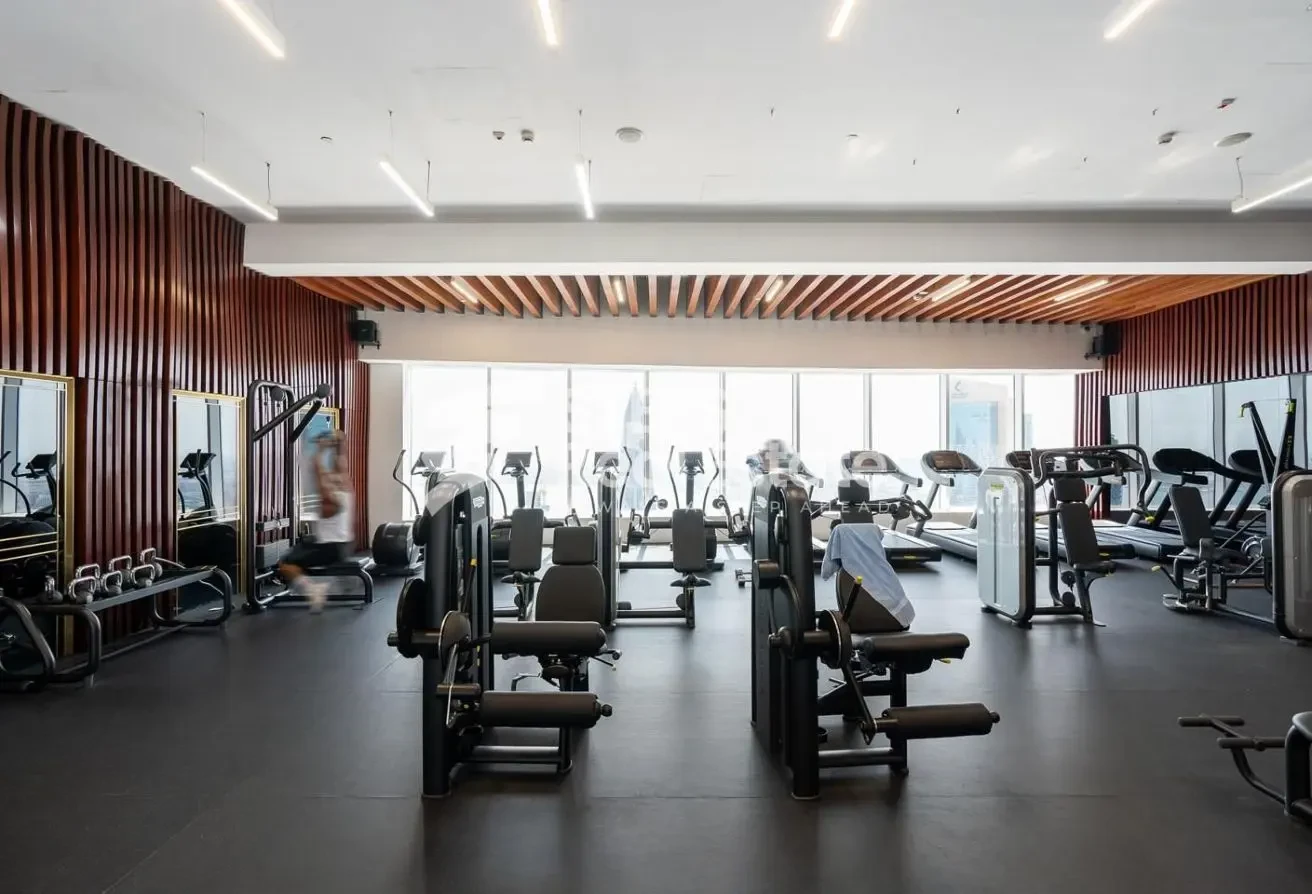 Spacious 2 Bedroom Hotel Apartment in West Bay - Apartment in The Bentley Luxury Hotel & Suites