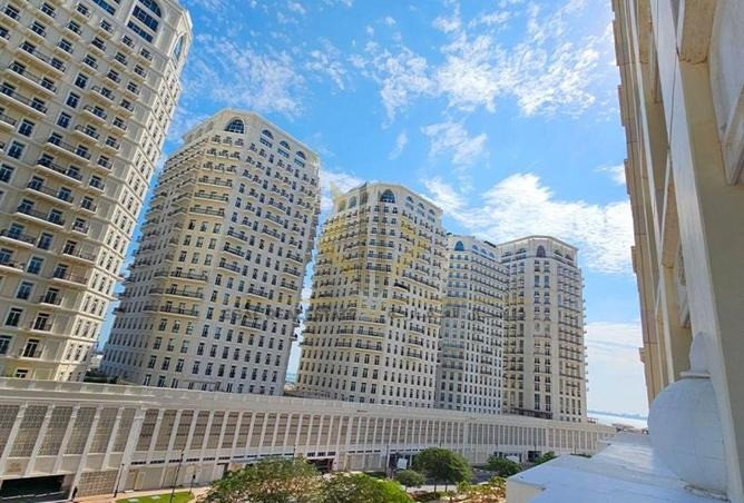 Furnished I Studio Apartment Balcony I Bills Incl