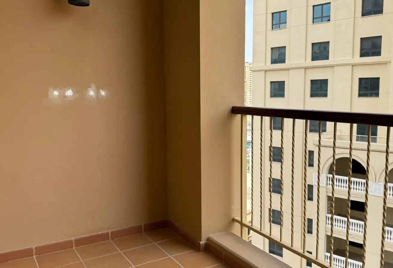 Apartments for sale in Tower 10, Porto Arabia - Apartment in Doha