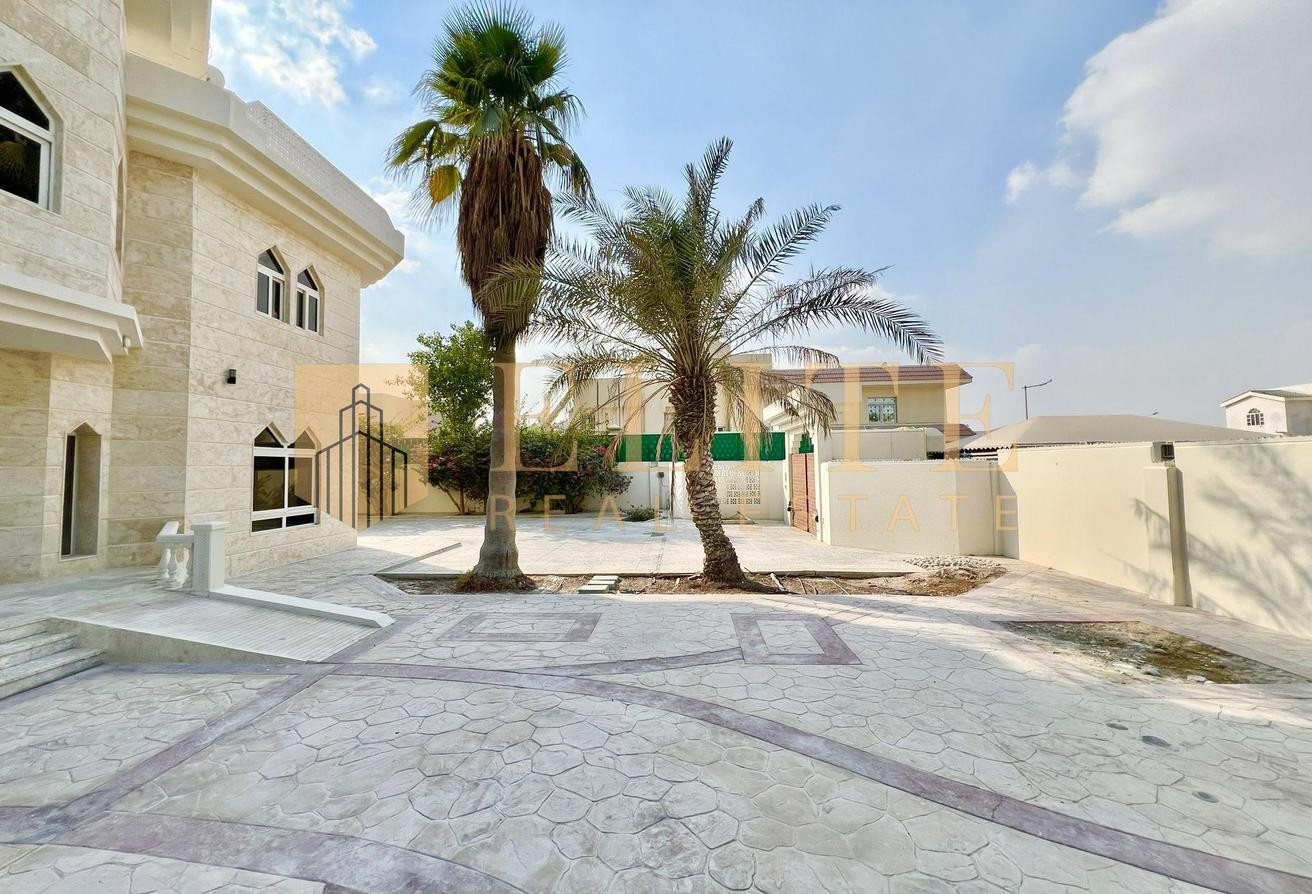 Huge renovated 5BDR+MAID+Driver villa private pool - Villa in Hazm Al Markhiya