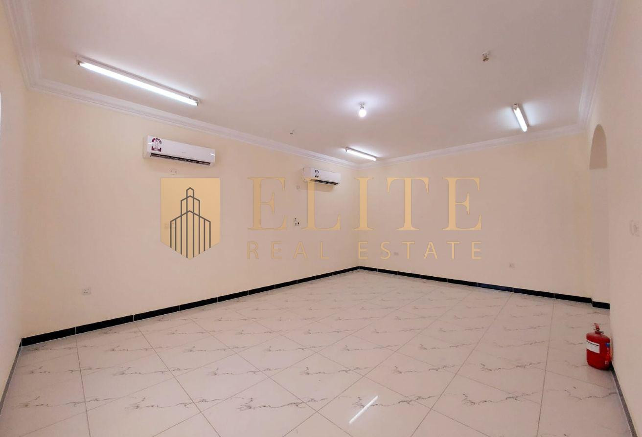 Affordable 5 BR I Un Furnished I Ain Khalid Area - Villa in Ain Khaled
