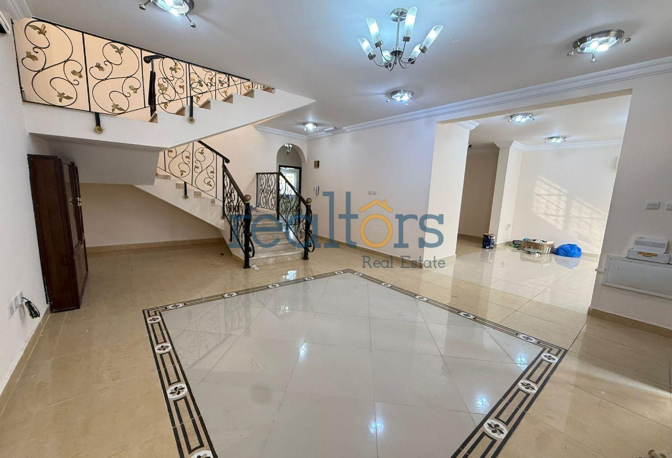 Affordable Luxury Spacious Compound Villa Duhail - Compound Villa in Street 871