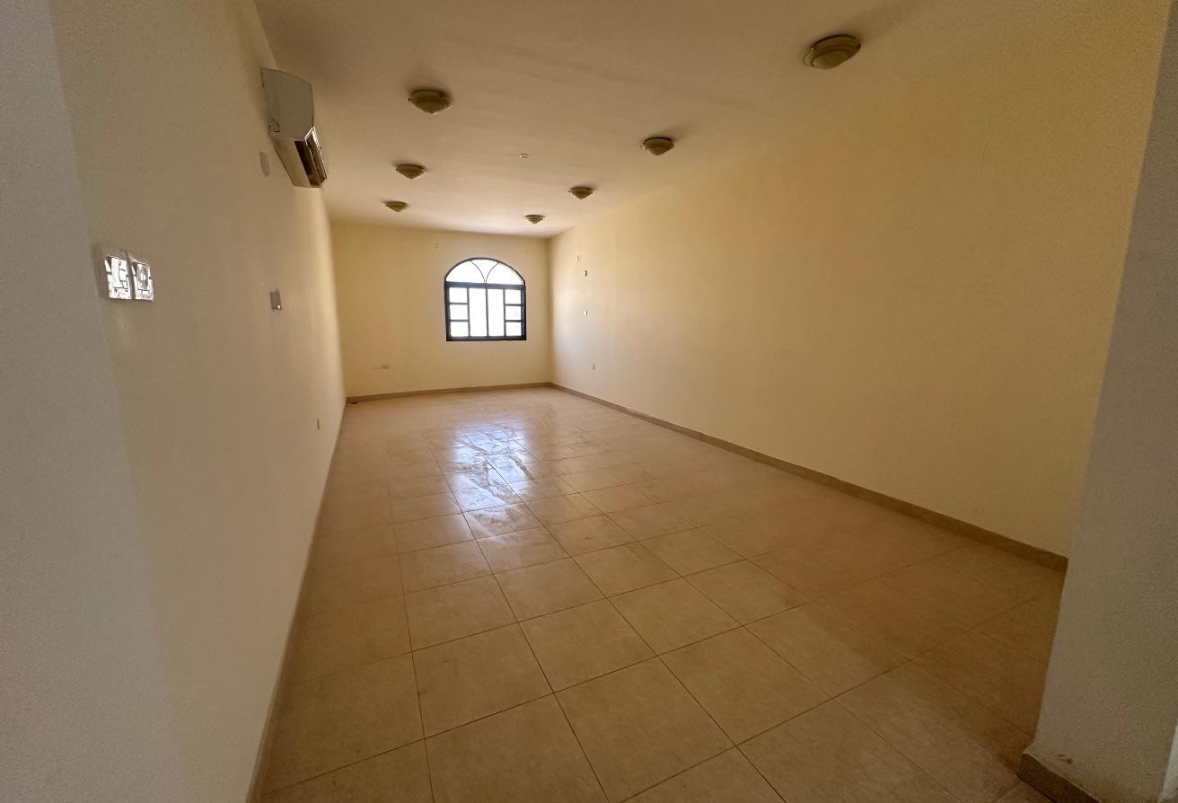 Spacious 5BHK Villa in Al Sakhama Compound - Villa in Al Sakhama
