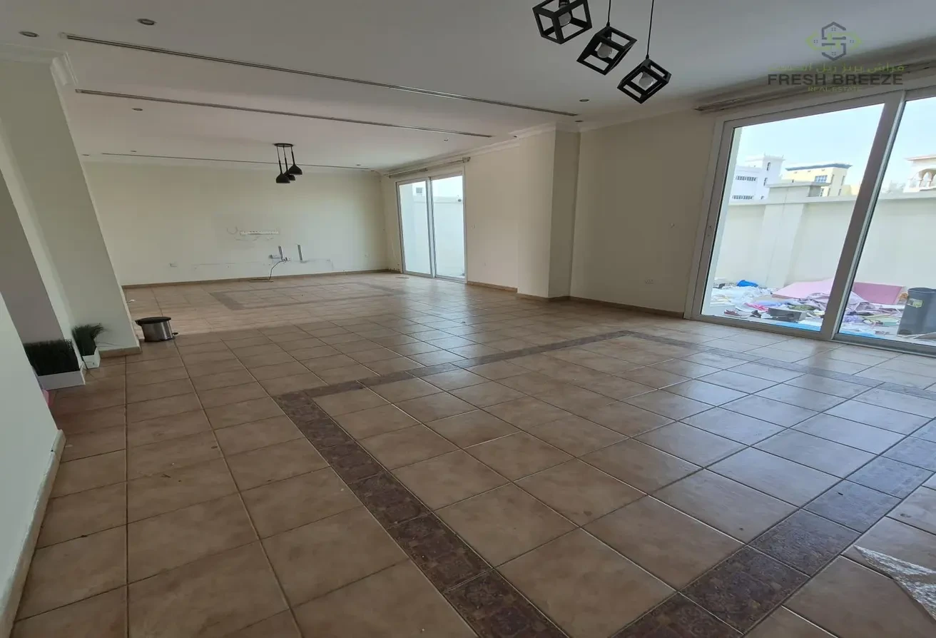 Semi-Furnished 3BDR Compound Villa In Al-Nasir. - Villa in Al Nasr Street