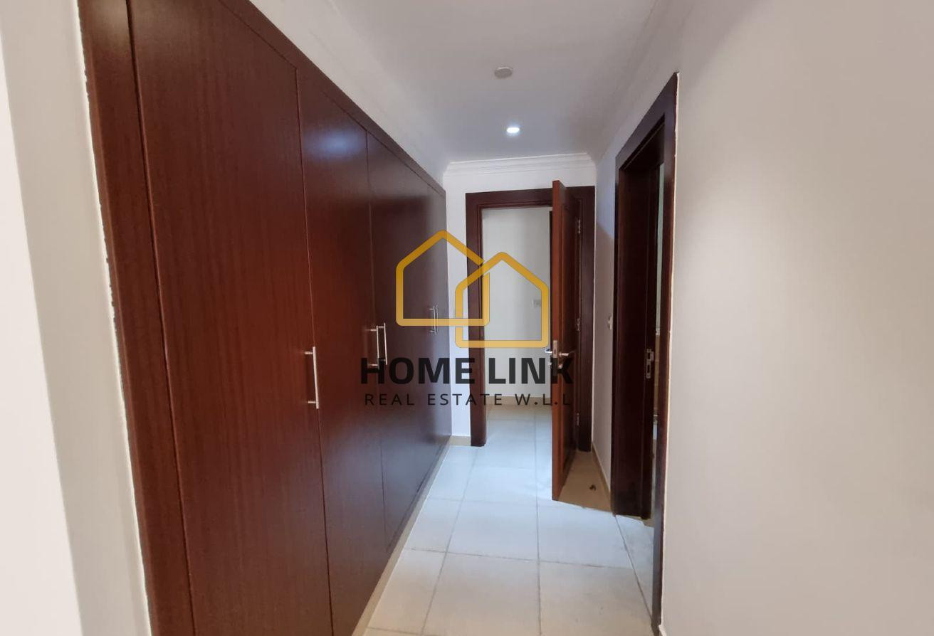 SPACIOUS AND COZY 1 BEDROOM SF APT IN THE PEARL - Apartment in East Porto Drive